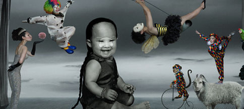 馬戲團 <br> 180x500 cm <br> Archival Ink Jet Print <br> 馬戲團 <br> 2011 <br> 